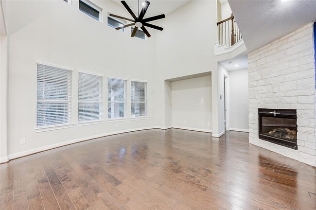 Building Photo - 14017 Northline Lake Dr
