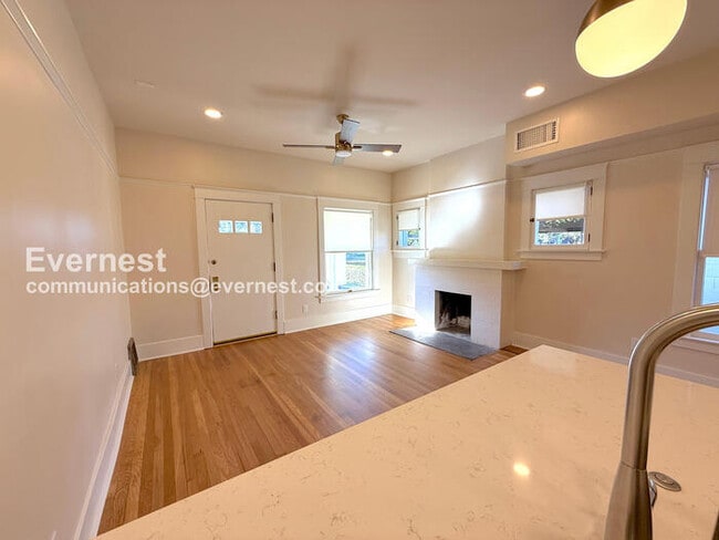 Building Photo - 412 W Roosevelt St