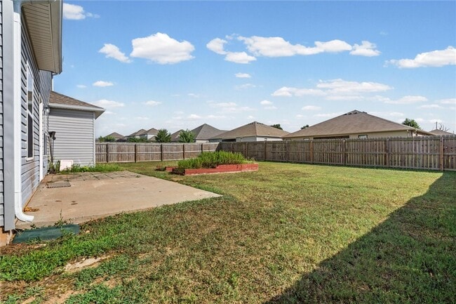 Building Photo - 2503 Hickory Wood Ave