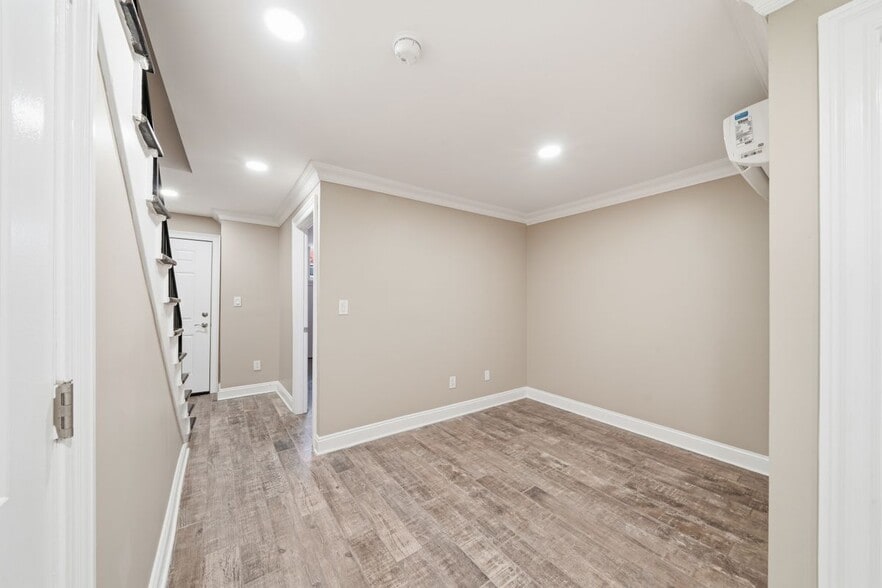 Building Photo - 37 Astor Pl