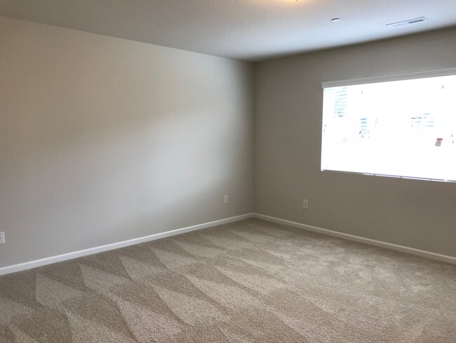 Building Photo - BRAND NEW HOME! Within 5 Minutes of Three ...