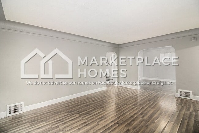 Building Photo - 16570 Kentfield St