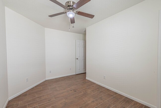 Building Photo - 16836 Northern Flicker Trail