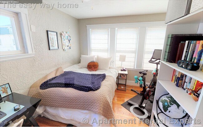 Building Photo - 9 Arlington St