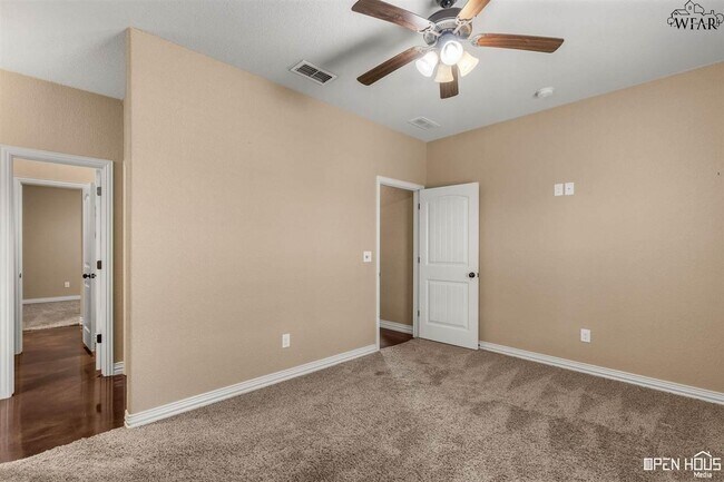 Building Photo - 7489 Roller Rd