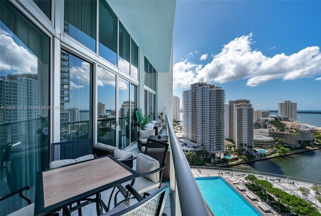 Building Photo - 475 Brickell Ave