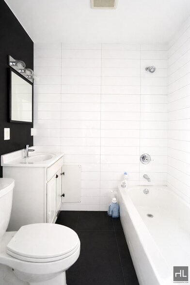 Building Photo - 1049 Jefferson Ave