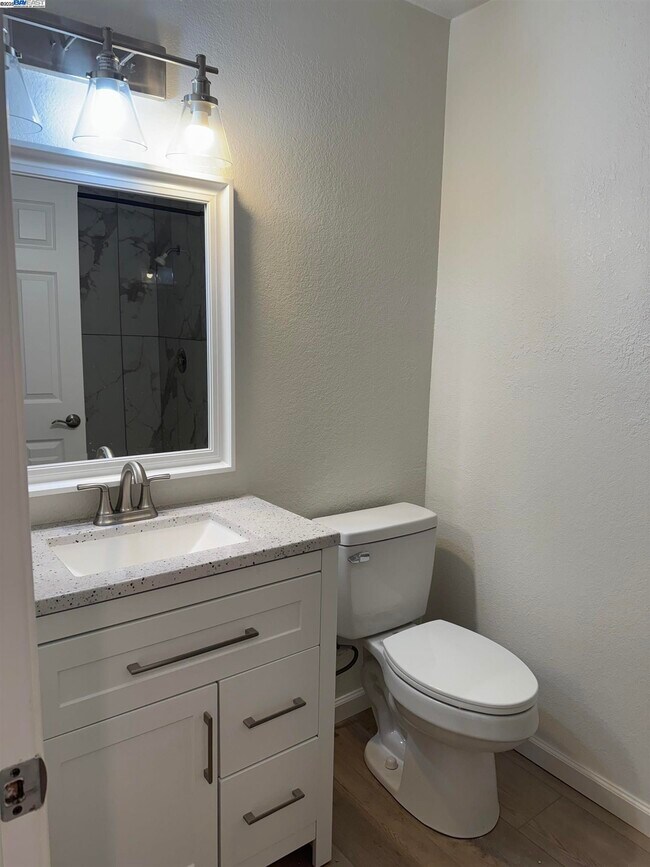Building Photo - 7595 Canyon Meadows Cir