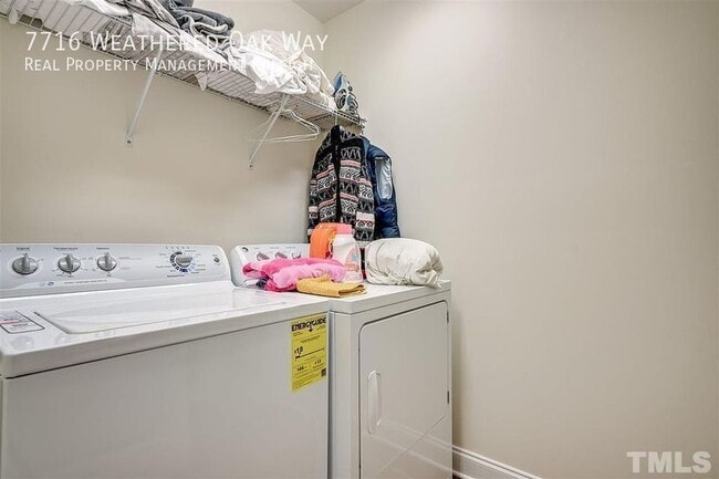 Building Photo - 7716 Weathered Oak Way