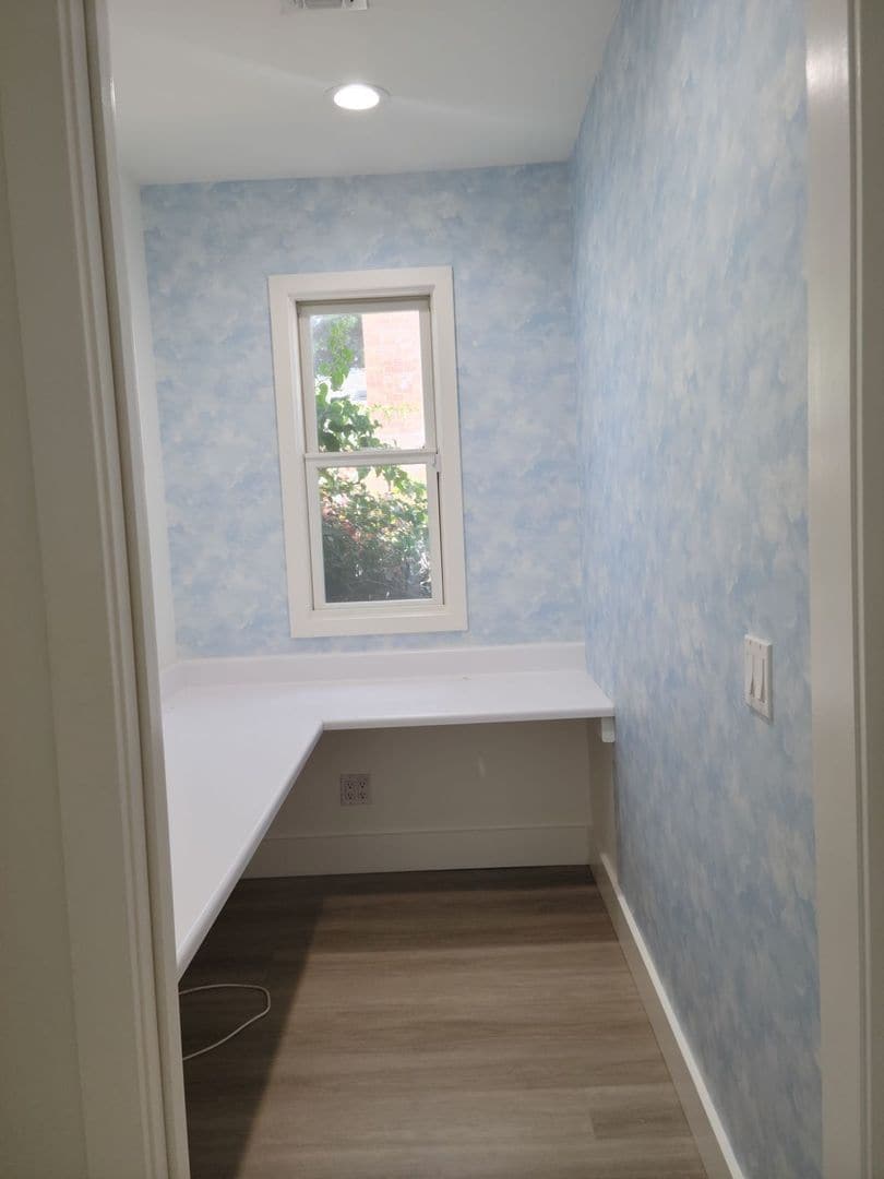 Building Photo - Stunning Remodeled 4 Bedroom House with Large Front Yard, Garage, Pool & Spa in Studio City!