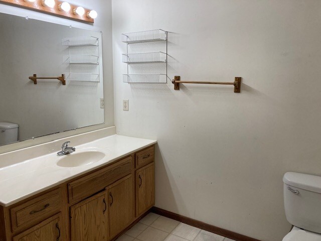 Building Photo - 1705 University Dr