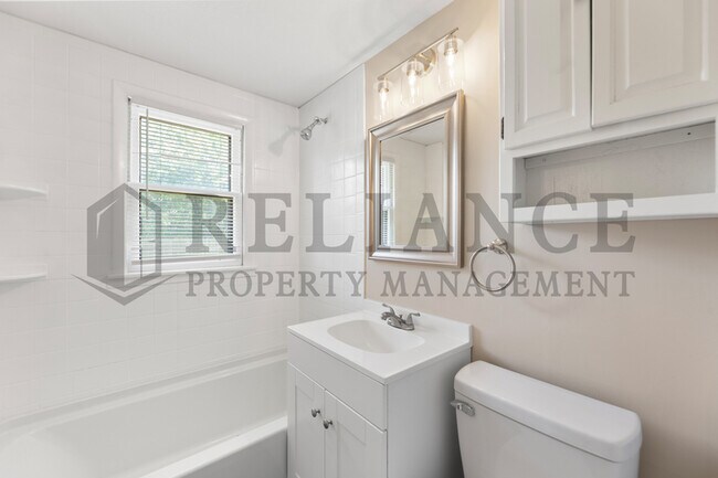 Building Photo - 2223 W Martha St
