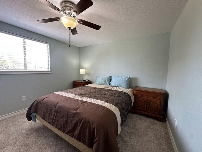 Building Photo - 201 Volpe Cir