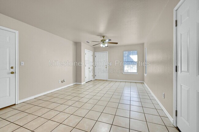 Building Photo - 1025 Rice St