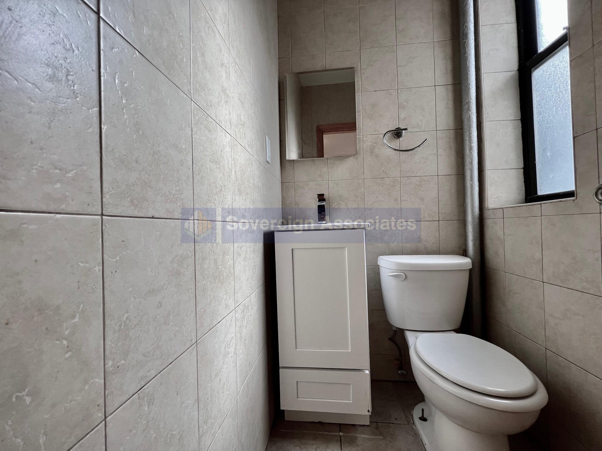 Building Photo - 555 W 160th St