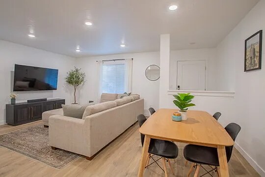 Building Photo - 3758 Orinda Dr