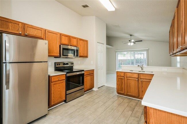 Building Photo - 2321 Paulette Dr