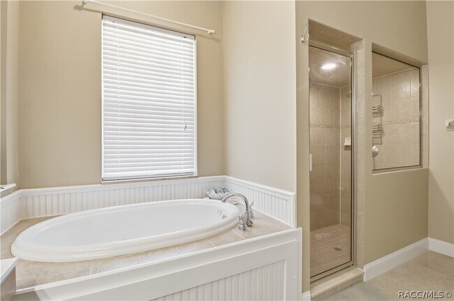 Building Photo - 3759 N Boxelder Way