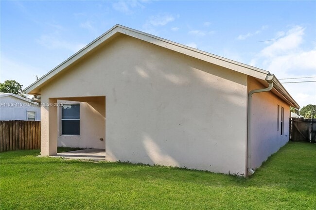 Building Photo - 6756 3rd St