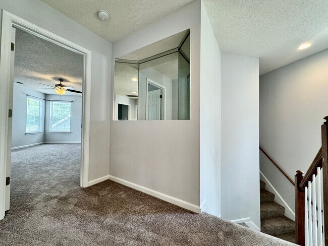 Building Photo - 4-Bedroom Home Castleton Ready 07-16-26! A Pet-Friendly Home - All Appliances - Fenced Yard - Exc...