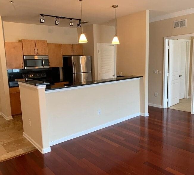 Building Photo - 8290 Gate Pky W