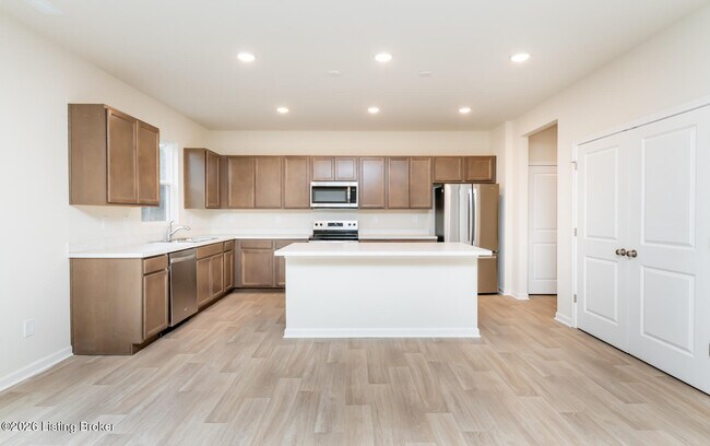 Building Photo - 16904 Aiken Rdg Cir