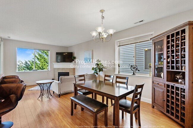 Building Photo - Four Bedroom Home with Amazing Views in Bull Mountain!