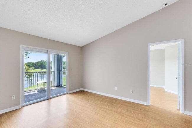Building Photo - 2533 Grassy Point Dr