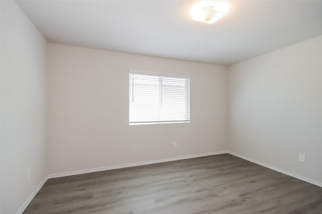 Building Photo - 4914 Banyan Tree Trl