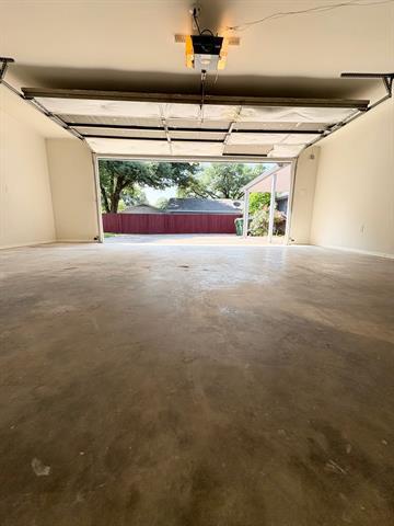 Building Photo - 5604 Lake Highlands Dr