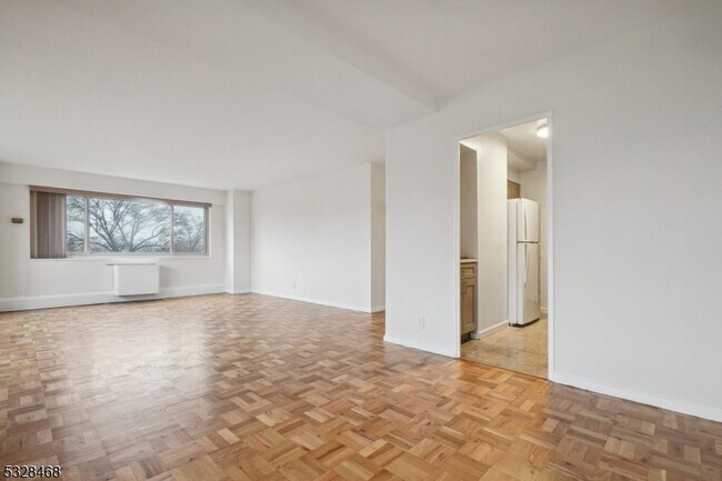Building Photo - 377 S Harrison St