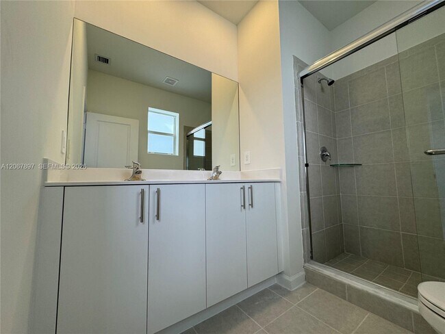 Building Photo - 26422 SW 148th Ct