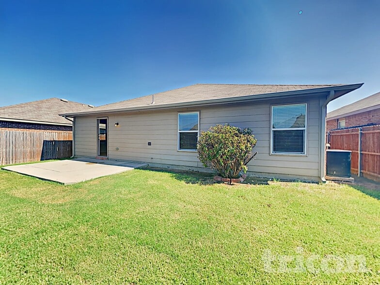 Building Photo - 7028 Derbyshire Dr