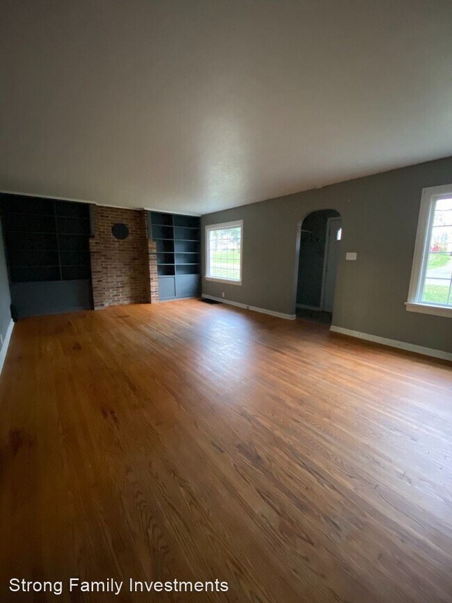 Building Photo - 3 br, 1 bath House - 9155 Plymouth Street