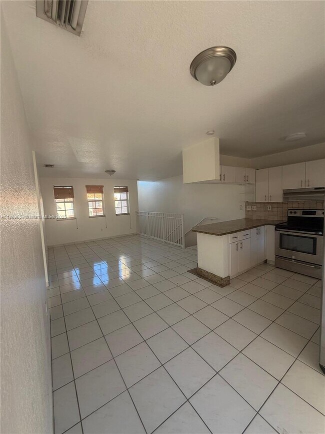 Building Photo - 6951 W 29th Ave