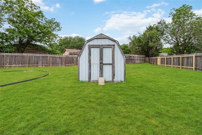 Building Photo - 11204 Applewood Dr