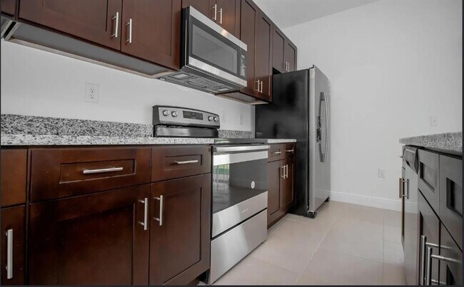 Building Photo - 4033 SW 139th St Rd
