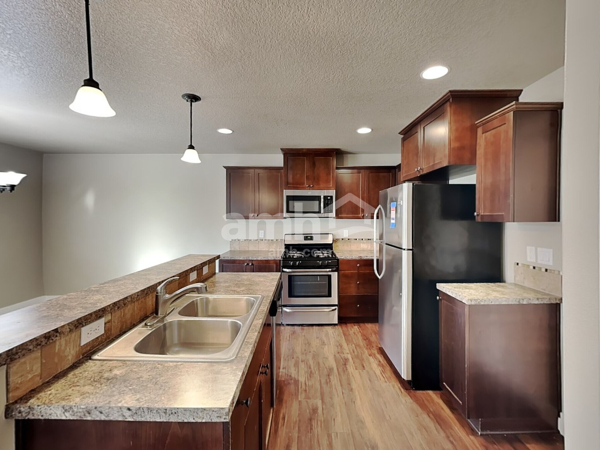 Building Photo - 440 Tulip Ave