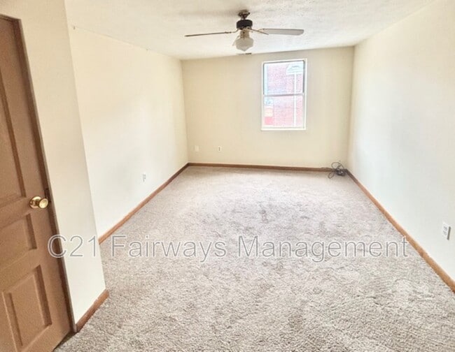 Building Photo - 40 Race St