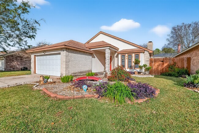 Building Photo - 8122 Sandy Glen Ln