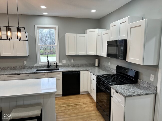 Building Photo - 310 S Nebraska St