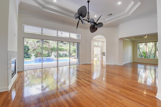 Building Photo - 6711 Royal Orchid Cir