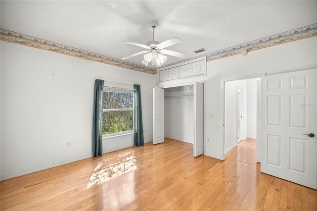 Building Photo - 482 W Fenway Dr