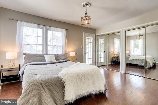 Building Photo - 2911 S Woodstock St