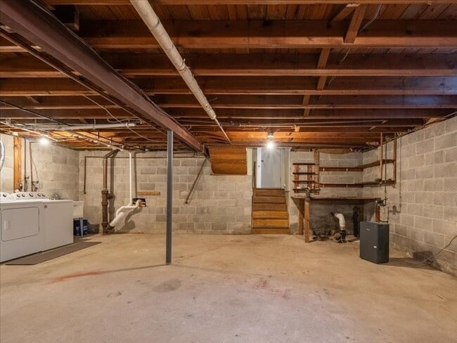 Building Photo - 7 Courtenay Cir