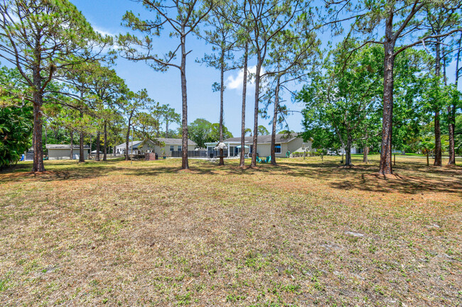 Building Photo - 15739 75th Way N