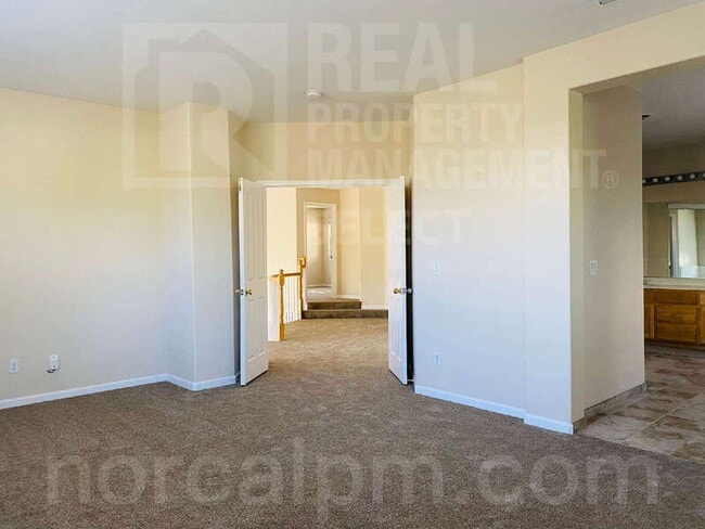 Building Photo - 116 Burgundy Ct