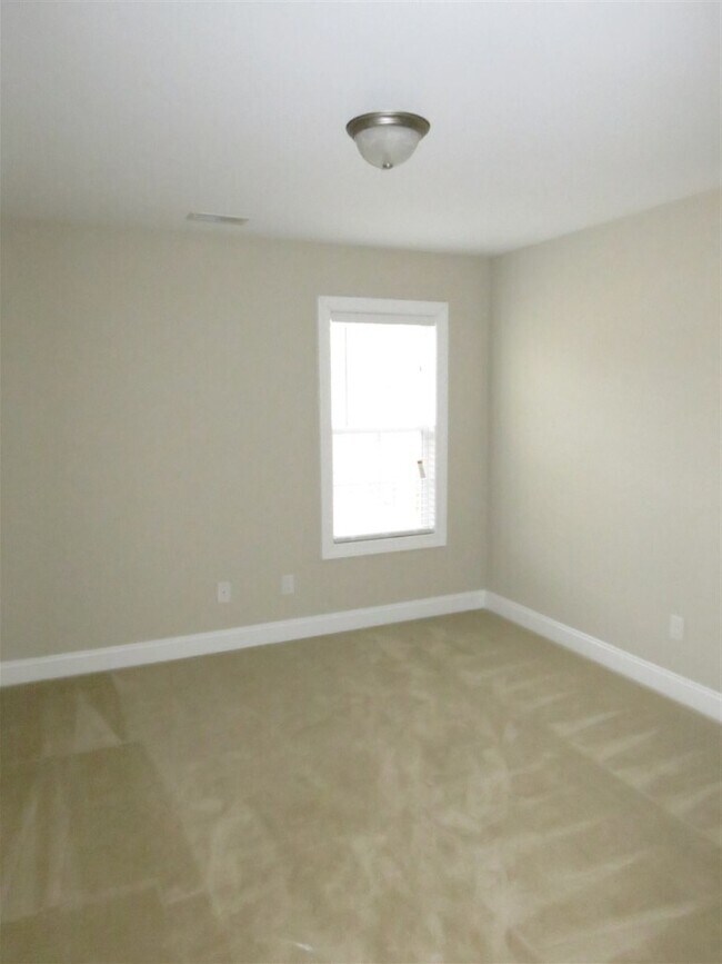 Building Photo - 411 Wolfe Ln