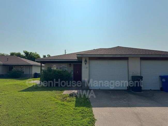 Building Photo - 1709 S 11th St