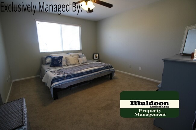 Building Photo - Beautiful 3 bedroom home that includes a f...